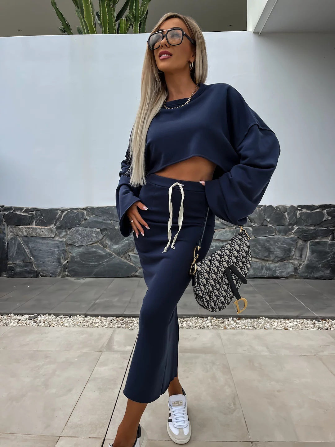 Damen Cropped Sweatshirt und Midirock Set Drune