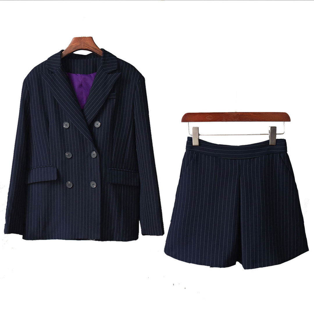 Damen modisches Blazer-Set mit schickem Streifenmuster und kurzen Hosen Drune