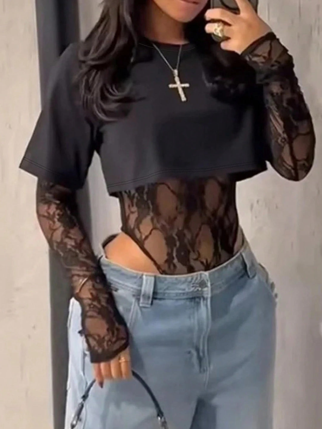 Damen Bodyshirt mit transparenten Spitzenärmeln und lässigem Schnitt Drune