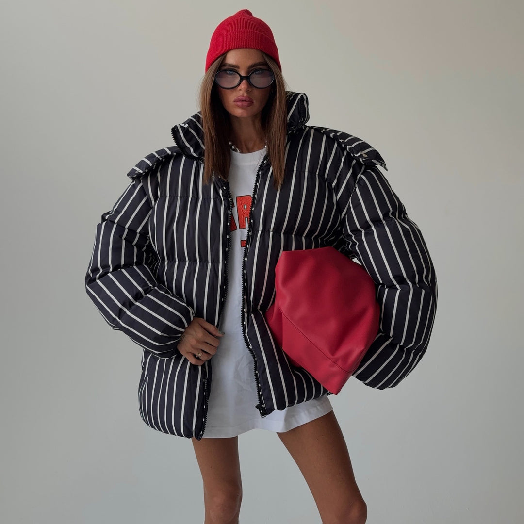 Damen gestreifte Daunenjacke mit hohem Kragen und voluminösem Schnitt Drune