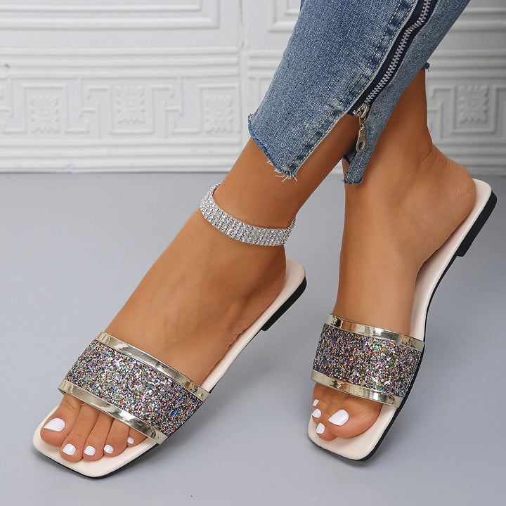 Damen nan flache Pantolette mit breitem Glitzerriemen eckiger Zehenpartie und gepolstertem Fußbett Drune