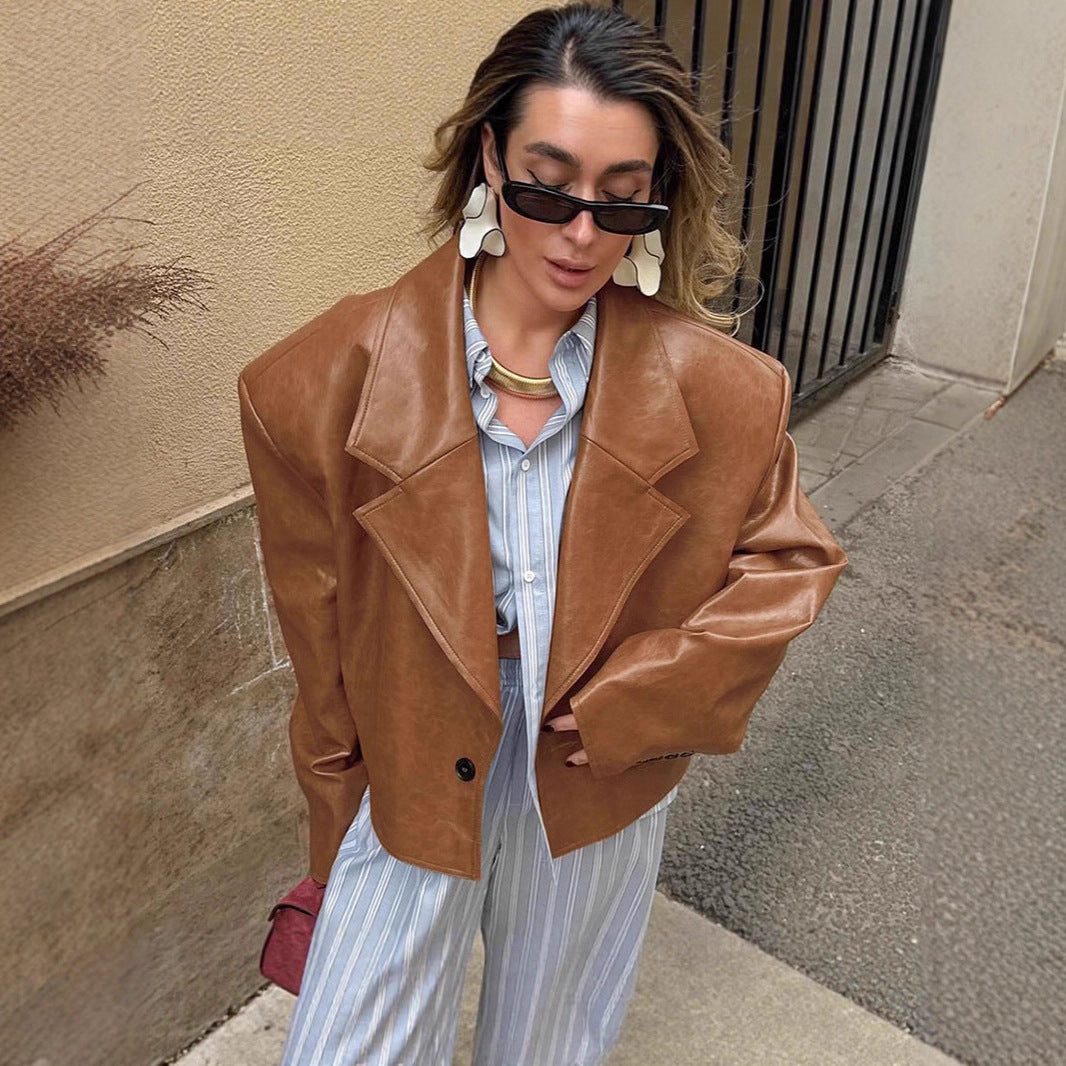 Damen kurze Lederjacke im stilvollen Blazer-Look Drune