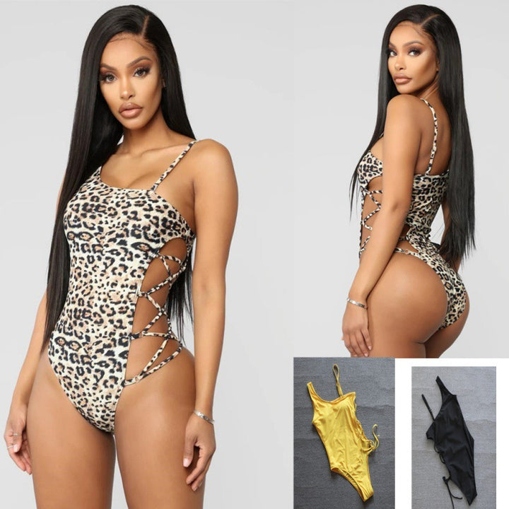 Damen Einteiler Badeanzug mit seitlichen Cut-Outs und modernem Leoprint Drune