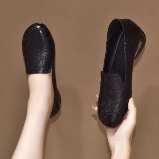 Damen nan elegante gepolsterte Lederloafer mit floral geprägter Oberfläche und mittelhohem Blockabsatz Drune