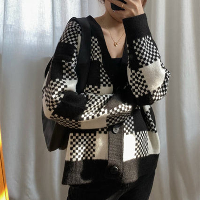 Damen Grobstrick Cardigan mit kontrastierendem Karomuster und Knopfdetails Drune