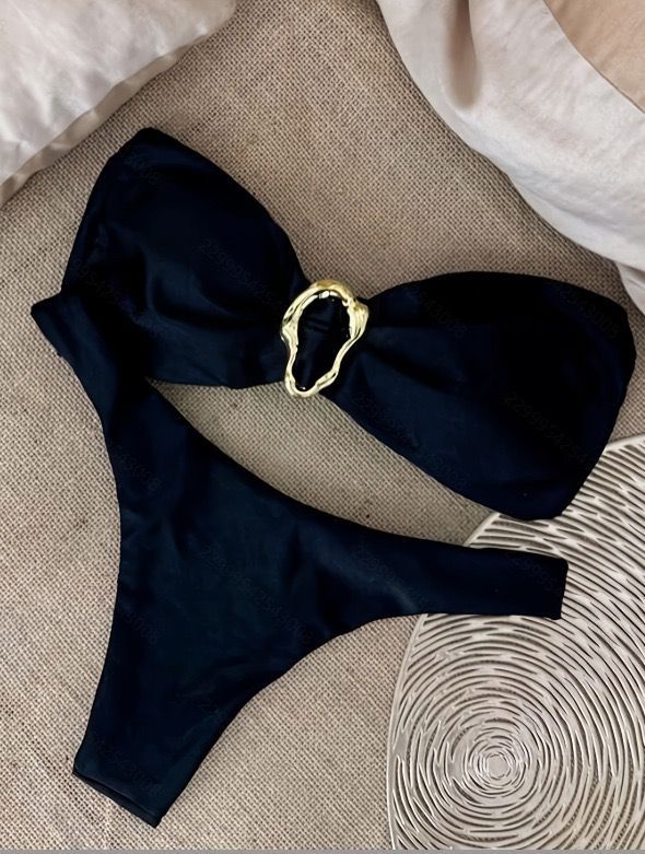 Damen Bikini-Set mit elegantem Knoten und goldener Akzentverzierung Drune