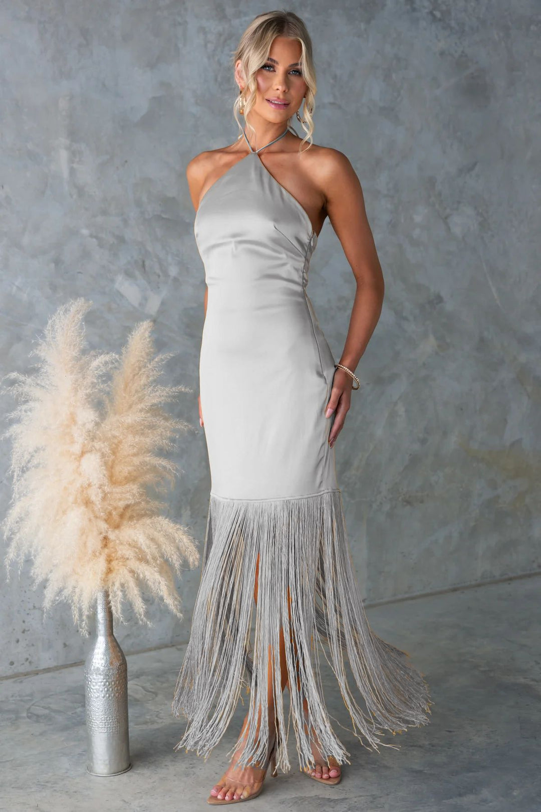 Damen Langärmeliges Fransenmaxikleid mit Rückenausschnitt und eleganter Passform Drune