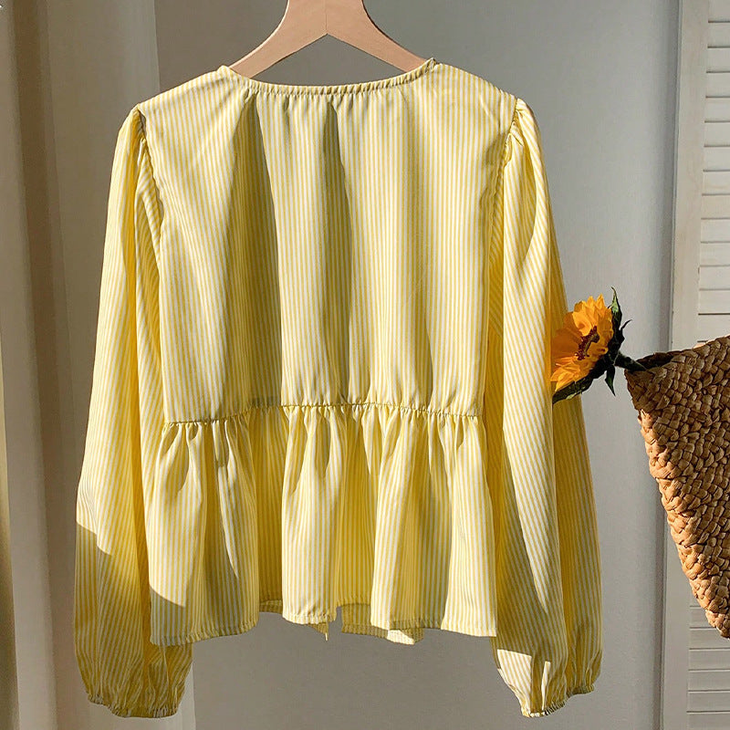 Damen Bluse mit Rüschensaum und dekorativen Bindefäden Drune
