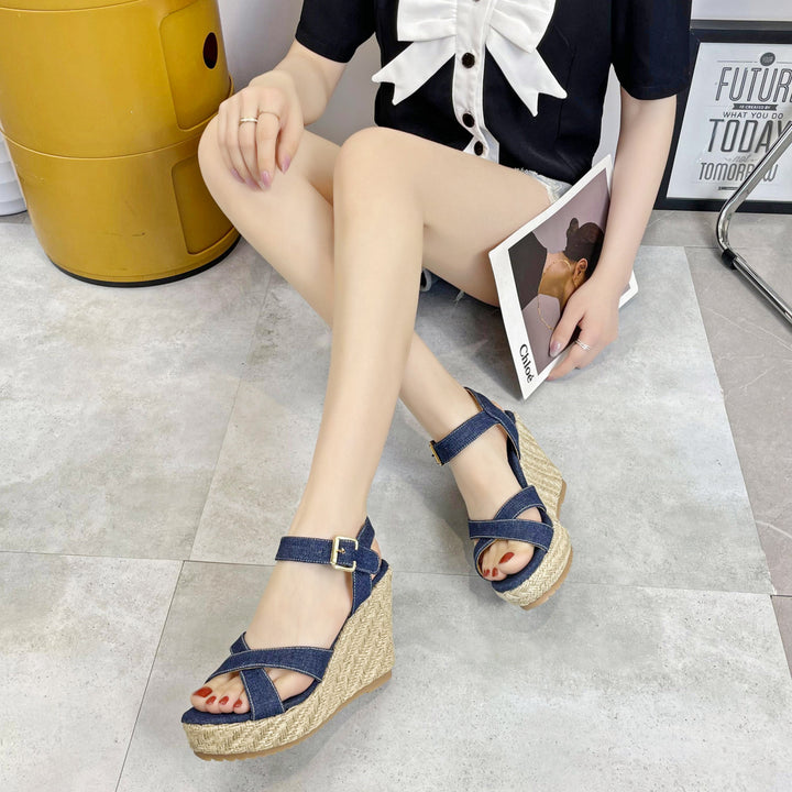 Damen nan Keil-Espadrille-Sandale mit geflochtener Juteplattform, gekreuzten Textilriemen und verstellbarer Metallschnalle Drune