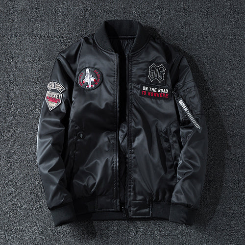 Männermode  bestickte Patch Satin-Optik Bomberjacke mit gerippten Besätzen und Utility-Ärmel-Tag Drune