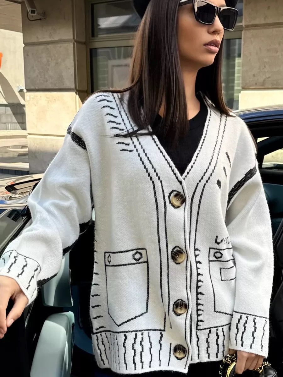 Damen Strickjacke mit künstlerischem Muster und praktischen Knopfdetails Drune