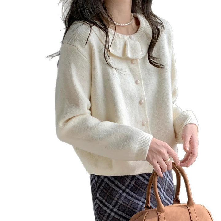 Damen Strickpullover mit romantischem Rüschenkragen und feinen Knopfdetails Drune