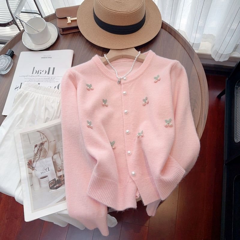 Damen Strickjacke mit floralem Design und Perlenknopfdetails Drune
