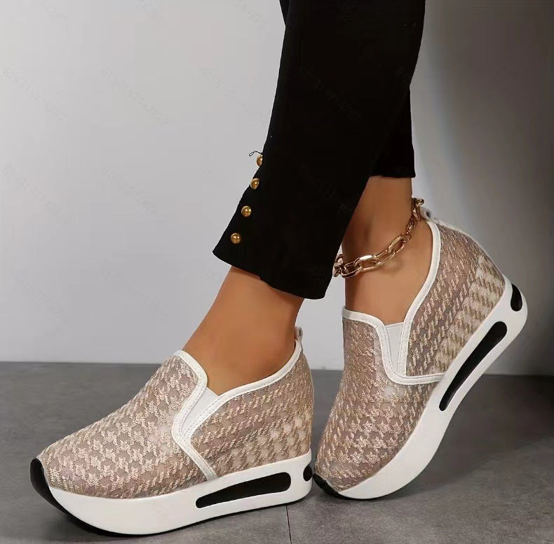 Damen Komfortable Sneaker mit floralem Stickmuster und rutschfester Sohle Drune