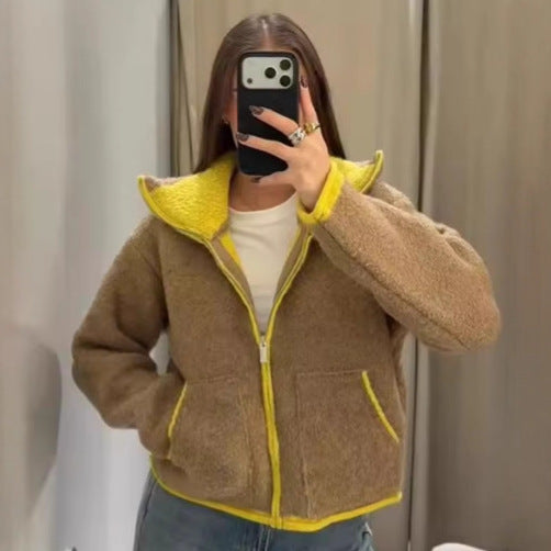 Damen nan kurze Fleecejacke mit hohem Stehkragen, durchgehendem Reißverschluss und aufgesetzten Taschen Drune