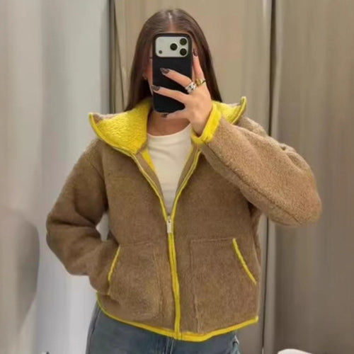 Damen nan kurze Fleecejacke mit hohem Stehkragen, durchgehendem Reißverschluss und aufgesetzten Taschen Drune