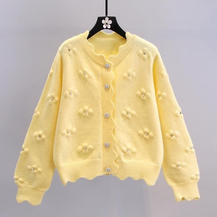 Damen verspielter Strickcardigan mit dekorativen Perlenknöpfen und floralem Design Drune