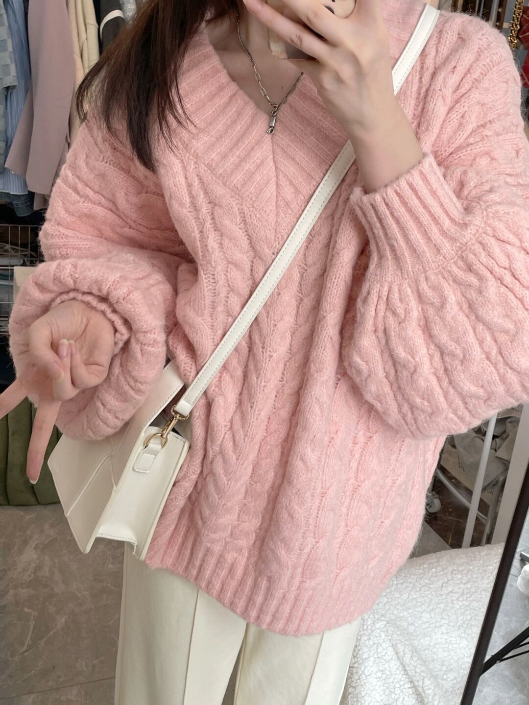 Damen Strickpullover mit strukturiertem Kabelmuster und voluminösen Ärmeln Drune