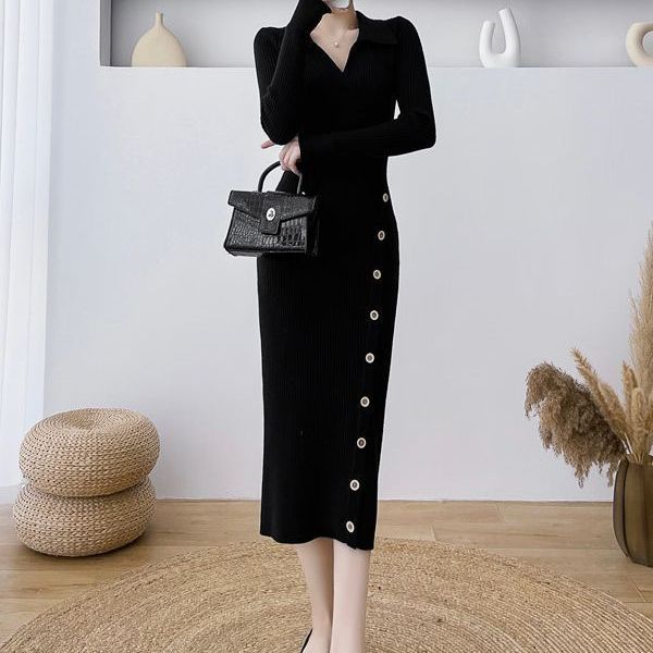 Damen Strickkleid mit asymmetrischem Kragen und dekorativen Knöpfen Drune