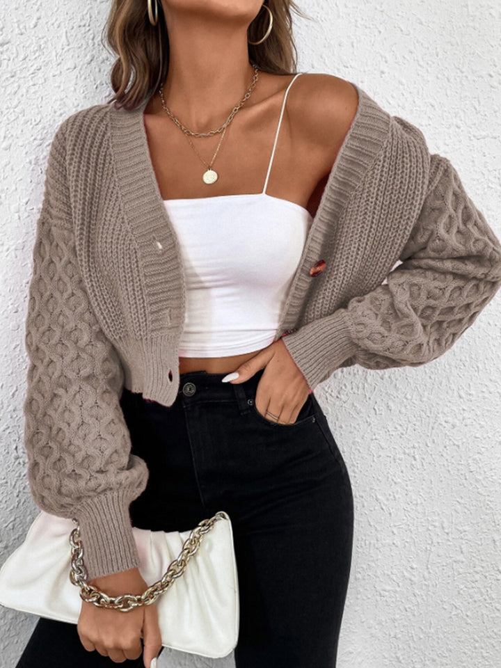 Damen Strickjacke mit Kabelmuster und formschönem Design Drune