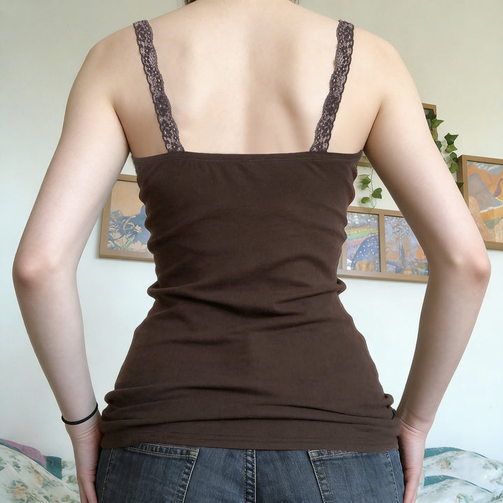 Damen Spitzen-Trägertop mit elegantem Design und zarten Rüschen Drune