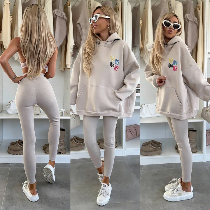 Damen Oversized Hoodie mit buntem Logo und bequemen Leggings Drune