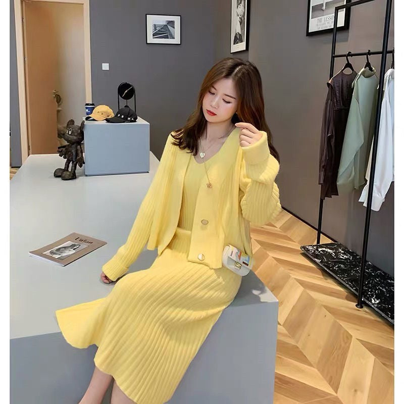Damen Strickensemble mit elegantem V-Ausschnitt und dekorativem Cardigan Drune