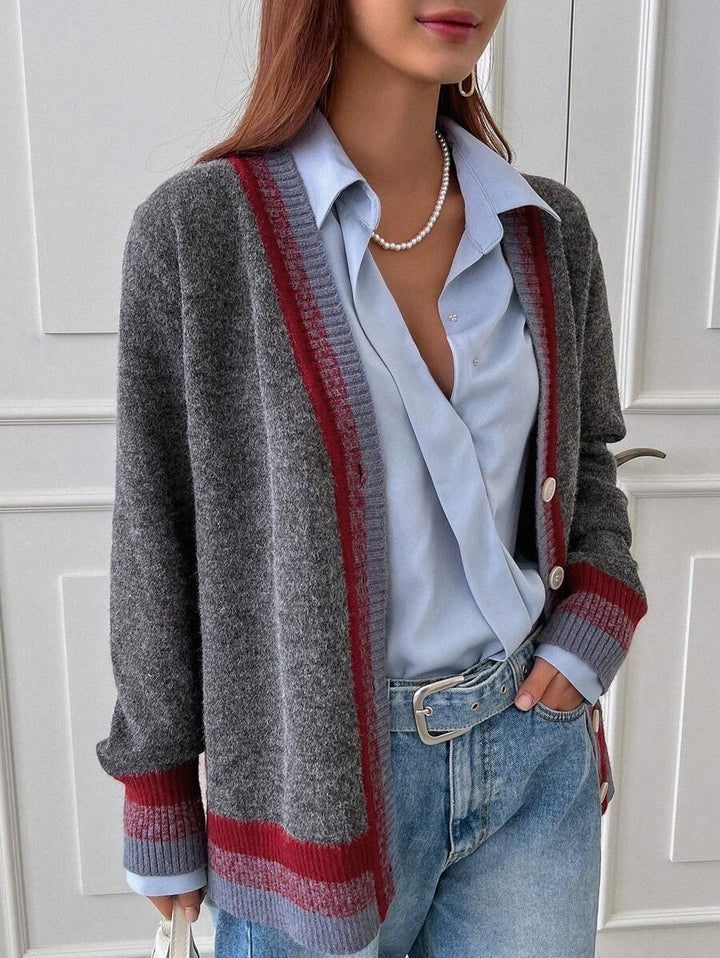 Damen modische Strickjacke mit kontrastierenden Absetzungen und klassischen Knopfdetails Drune