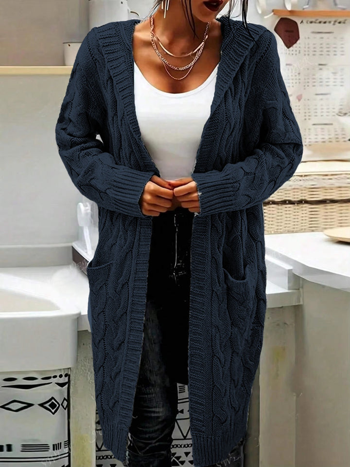 Damen Strickjacke im lässigen Langschnitt mit Zopfmuster und praktischen Taschen Drune