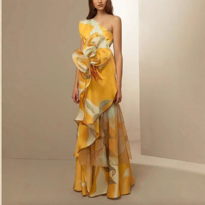 Damen Hochzeitskleid mit asymmetrischem Design und floralen Akzenten Drune