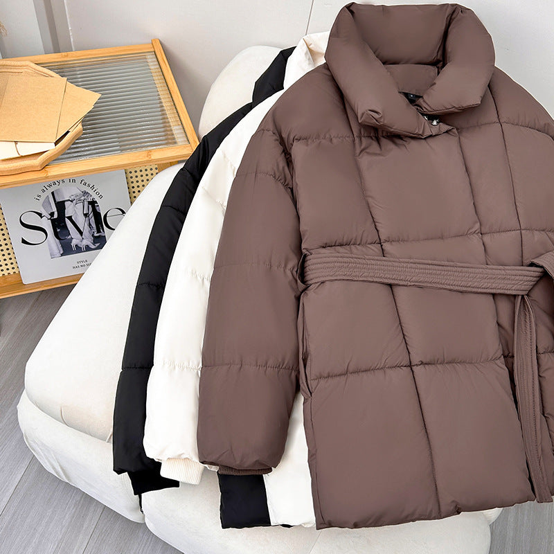 Damen modische wattierte Jacke mit Gürtel und hochschließendem Kragen Drune
