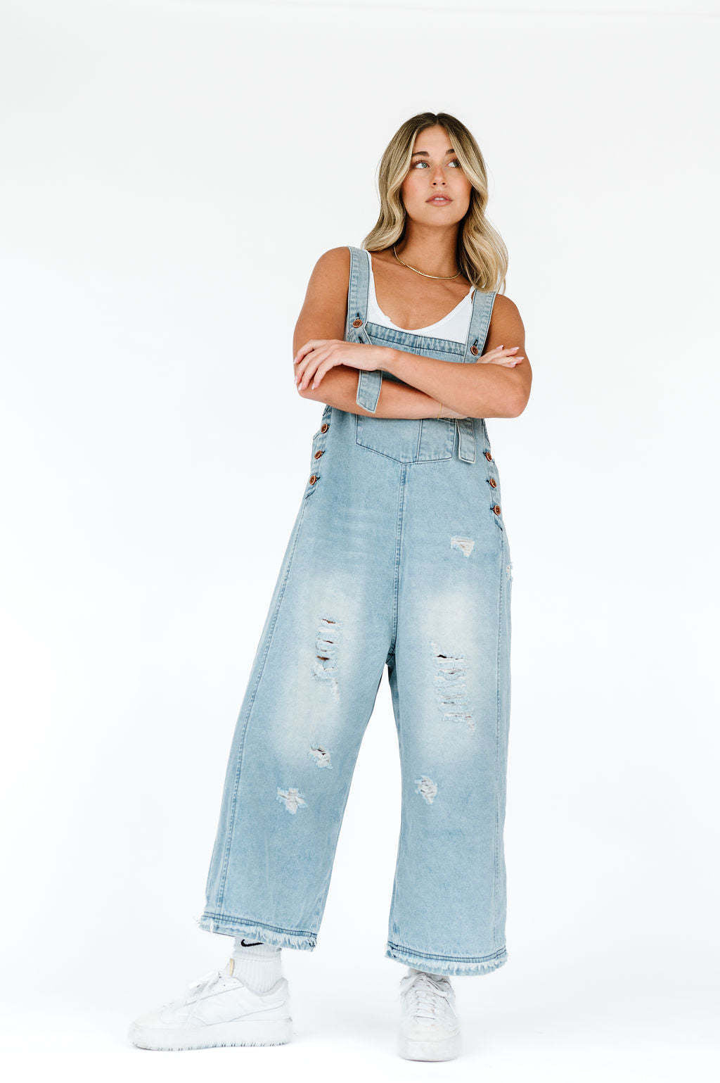 Damen nan lässige verwaschene Latzhose aus Jeansstoff mit Rissen und weitem Bein Drune