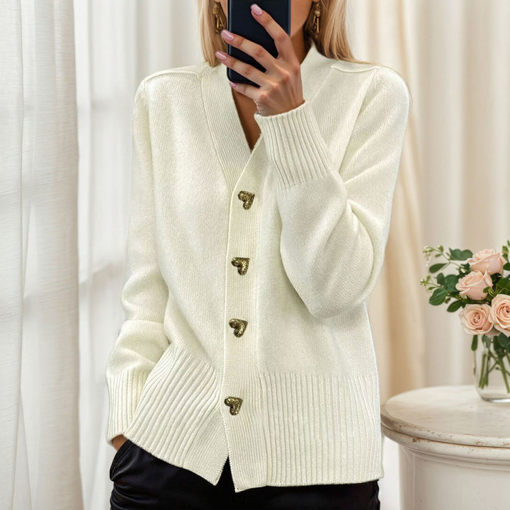 Damen Strickjacke mit Herzknöpfen und lässigem Schnitt Drune