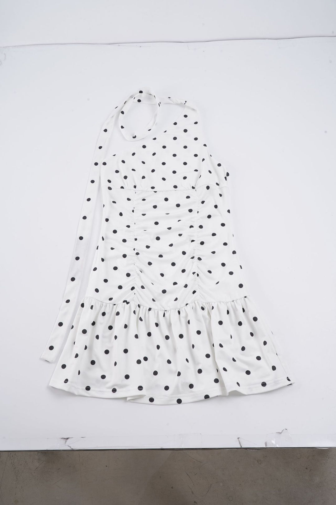 Damen Wasserfallkleid mit asymmetrischem Trägerdesign und Rüschensaum Drune