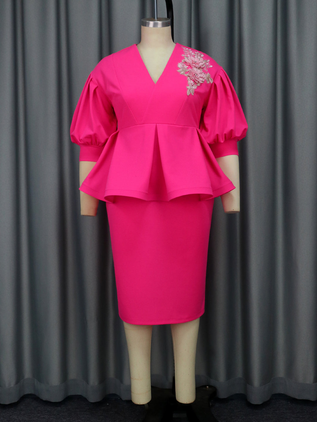 Damen elegantes A-Linien Kleid mit modischen Puffärmeln und floralem Akzent Drune