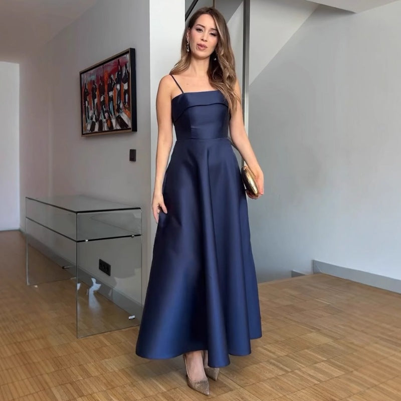 Damen Abendkleid mit feinen Spaghettiträgern und fließendem Rock Drune