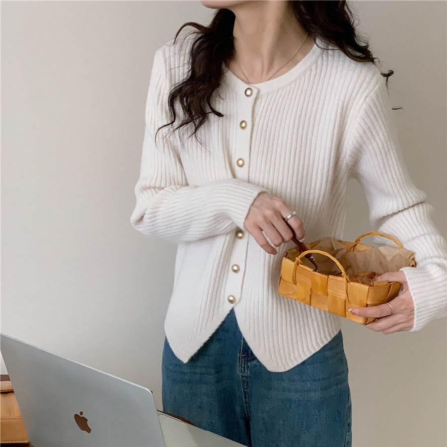 Damen Modische Strickjacke mit dekorativen Knöpfen Drune