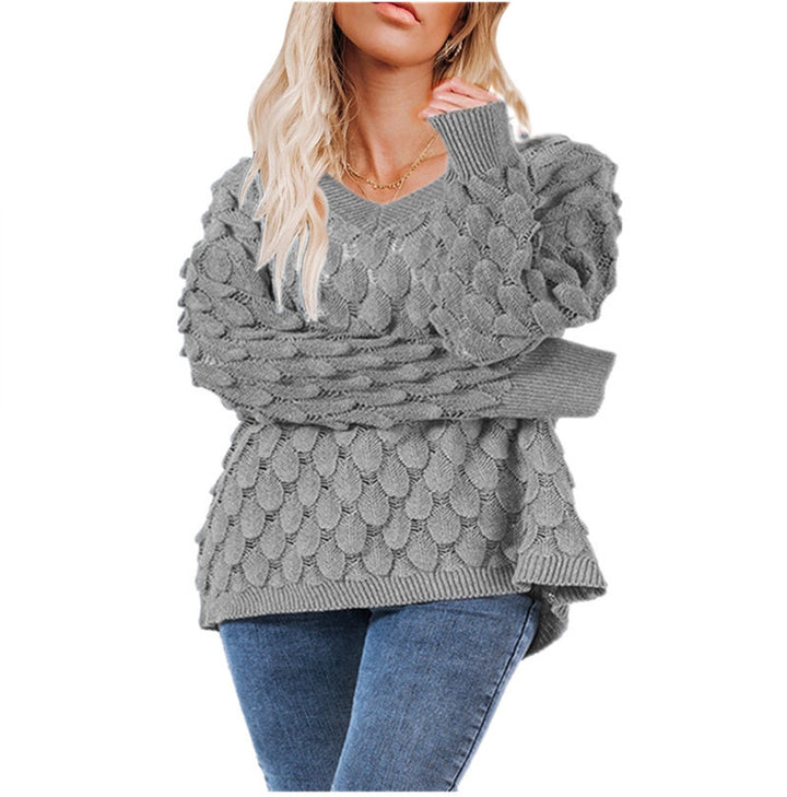Damen Grobstrickpullover mit skulpturalem Wellenmuster und V-Ausschnitt Drune