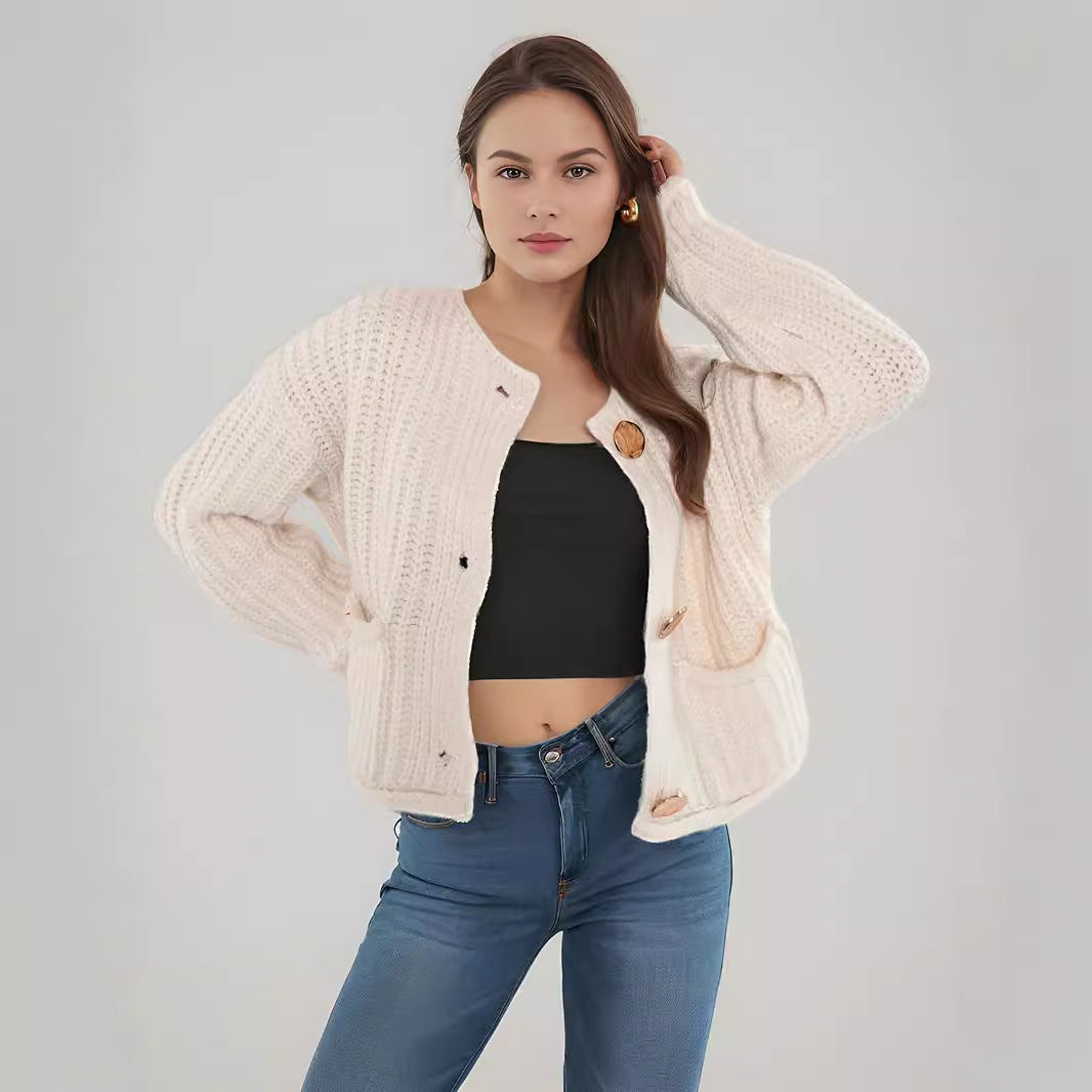 Damen Strickjacke mit kreativen Knopfdetails und seitlichen Taschen Drune