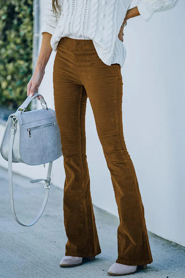 Damen Flared Jeans im eleganten 70er Jahre Stil Drune
