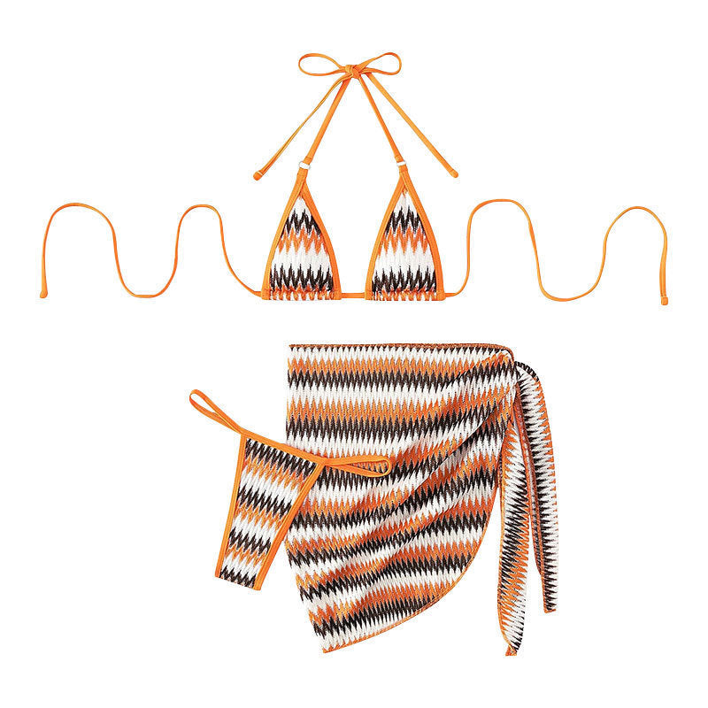 Damen Triangel-Bikini mit modernem Zickzack-Muster und passendem Pareo Drune