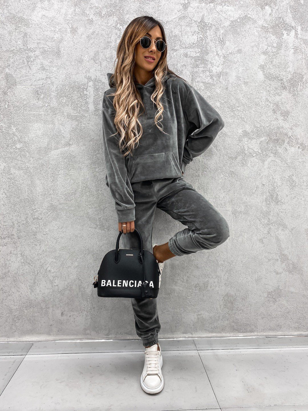 Damen luxuriöses Mikrofaser-Sportanzug mit Kapuze und Taschen Drune