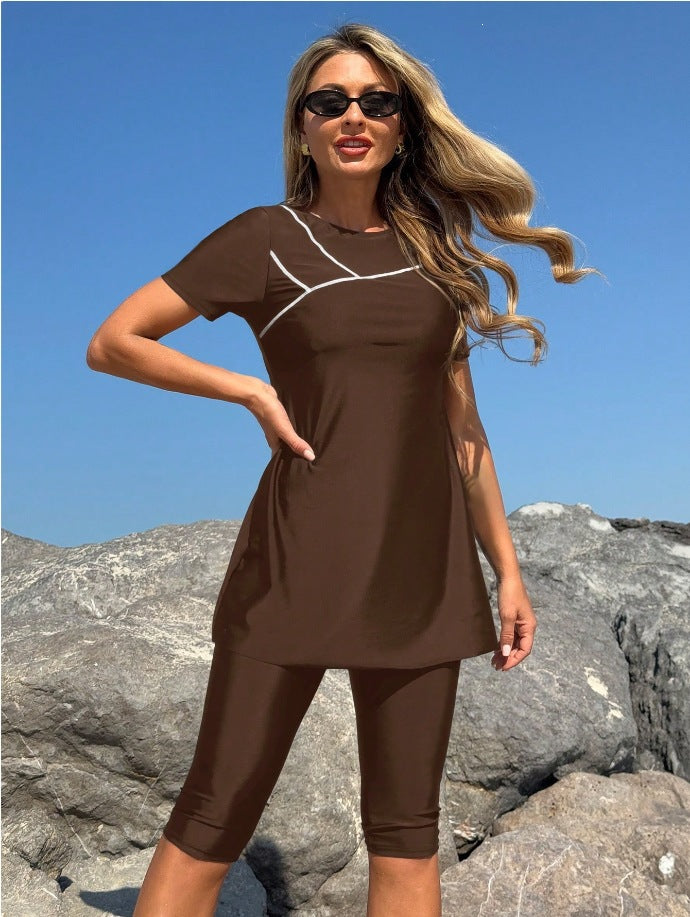 Damen Sportliches Badeset mit kurzem Oberteil und Leggings Drune