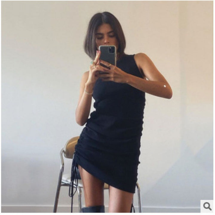 Damen Wickelkleid mit modernen Rüschendetails und figurbetontem Schnitt Drune