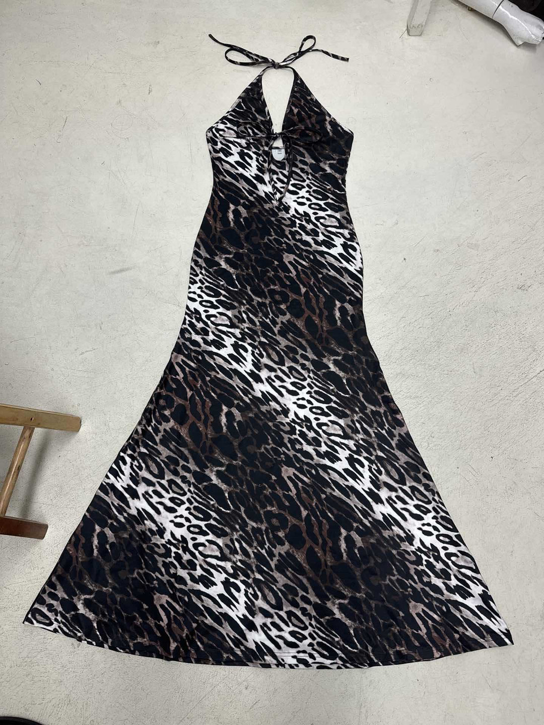 Damen Maxikleid mit tiefem V-Ausschnitt und verstellbaren Trägern Drune
