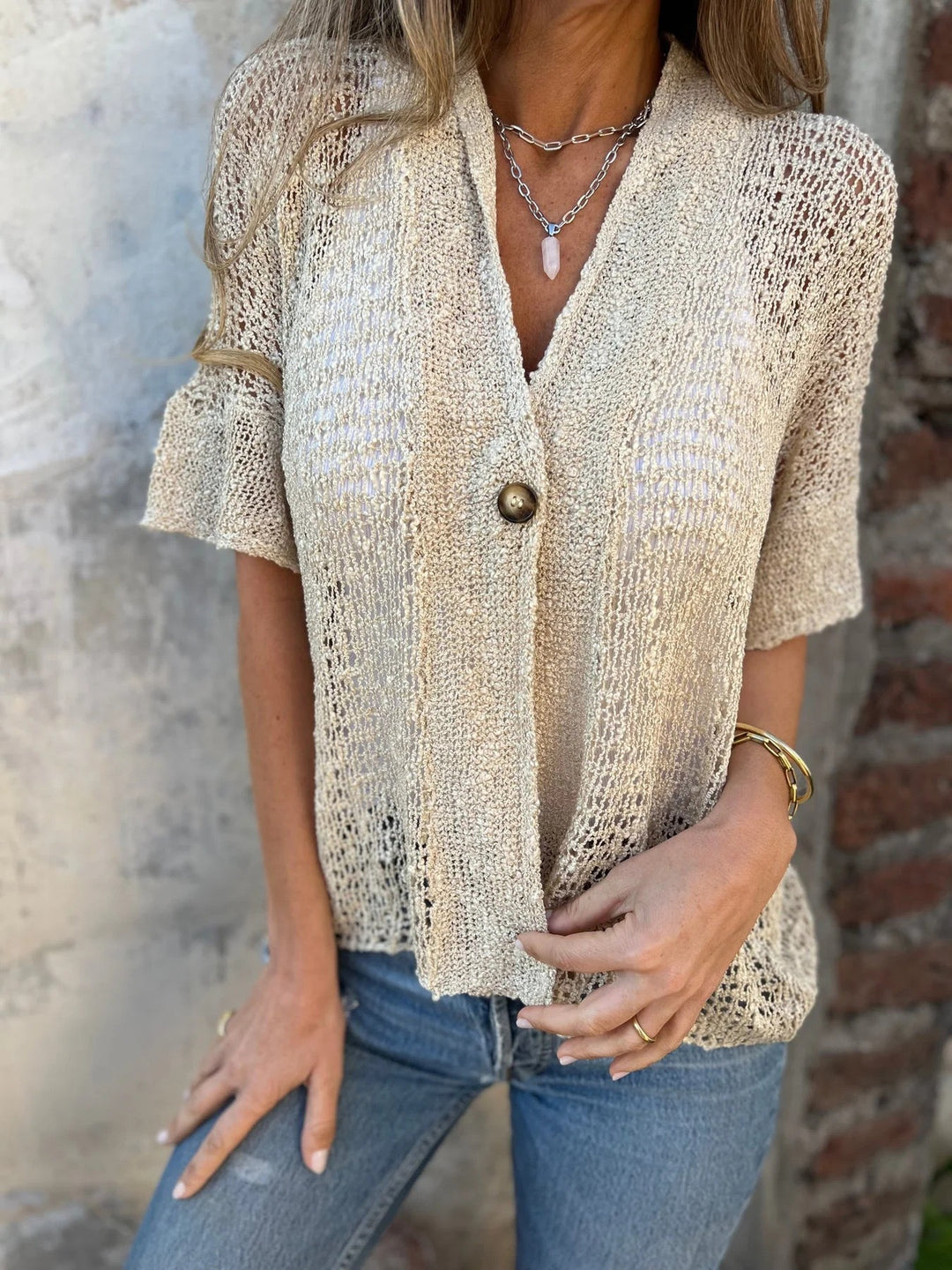 Damen Kurzarm Strickoberteil mit Knopfdetail und luftiger Struktur Drune