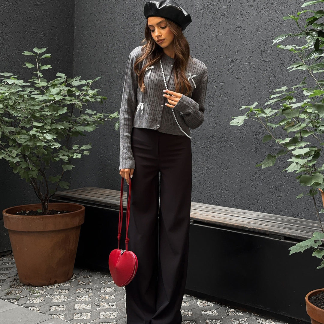 Damen cropped Strickjacke mit eleganten Rüschen und modischen Details Drune