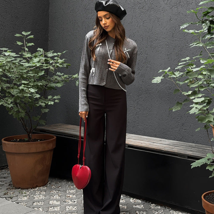 Damen cropped Strickjacke mit eleganten Rüschen und modischen Details Drune