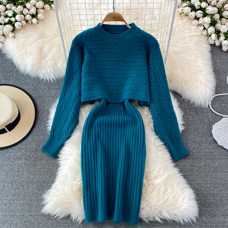 Damen modisches Zopf-Strickkleid mit cropped Pulloverteil Drune