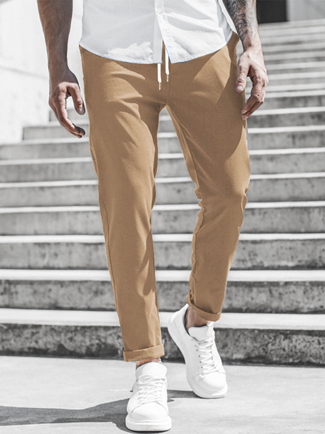Herren Sportliche Chino-Hose mit flexiblem Bund und modernen Details Drune